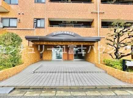 �_�ސ쌧����s�ΐ�6���ڂ̒��Ã}���V�����̃G���g�����X