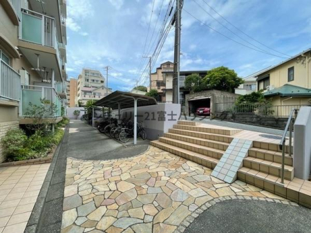 �_�ސ쌧����s�݂��̑�̒��Ã}���V�����̂��̑����n