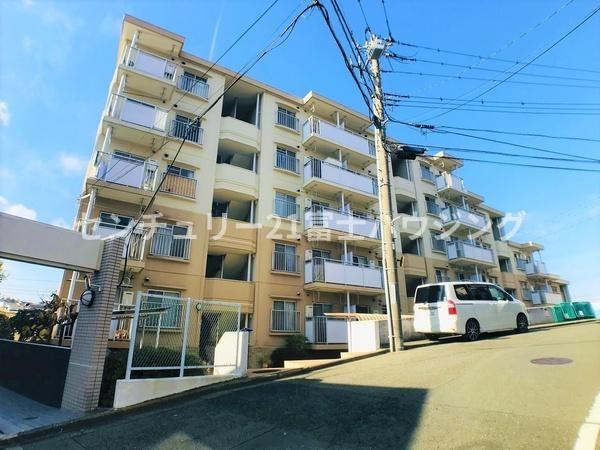 �_�ސ쌧����s�݂��̑�̒��Ã}���V�����̌��n�O�ώʐ^