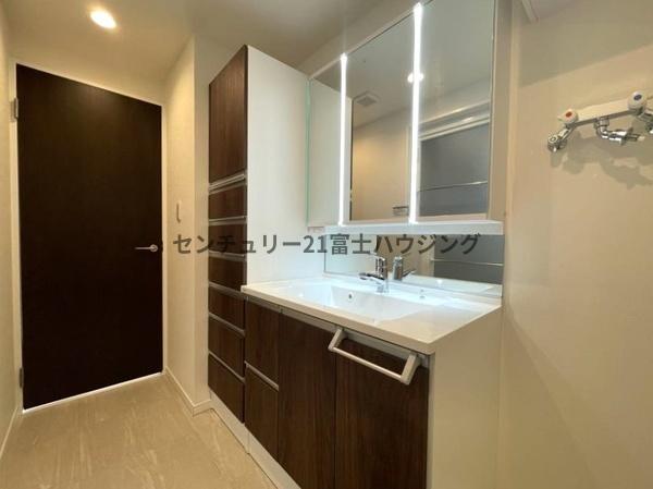 �_�ސ쌧����s�݂��̑�̒��Ã}���V�����̐��ʑ�E���ʏ�