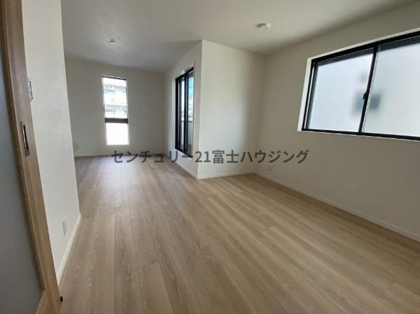 �_�ސ쌧����s�Ó��4���ڂ̐V�z��ˌ��Ẵ��r���O