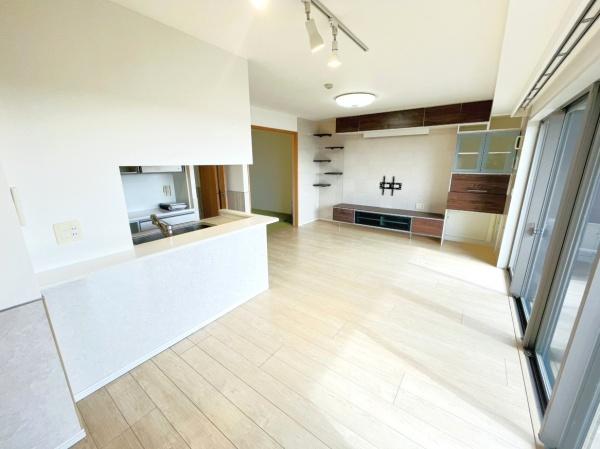 �_�ސ쌧����s���̒��Ã}���V�����̃��r���O