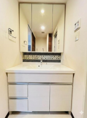 �_�ސ쌧���؎s�h��1���ڂ̒��Ã}���V�����̐��ʑ�E���ʏ�