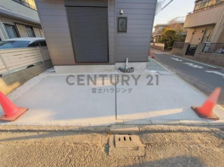 �_�ސ쌧����s�����C��3���ڂ̐V�z��ˌ��Ă̒��ԏ�