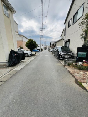 �_�ސ쌧������s�����̒��È�ˌ��Ă̑O�ʓ��H�܂ތ��n�ʐ^