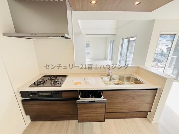 �_�ސ쌧������s��̐V�z��ˌ��ẴL�b�`��