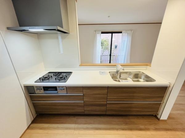 �_�ސ쌧������s����4���ڂ̐V�z��ˌ��ẴL�b�`��