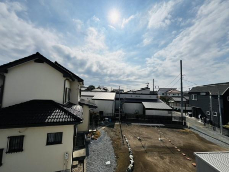 �_�ސ쌧������s����2���ڂ̐V�z��ˌ��Ă̏Z�˂���̒��]�ʐ^