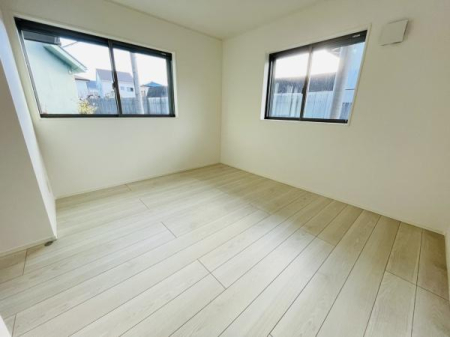 �_�ސ쌧������s�����̐V�z��ˌ��Ă̗m��