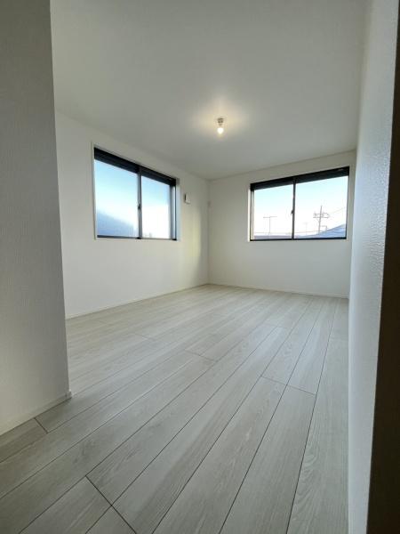 �_�ސ쌧������s�����̐V�z��ˌ��Ă̗m��