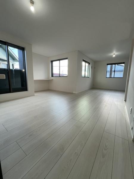 �_�ސ쌧������s�����̐V�z��ˌ��Ẵ��r���O