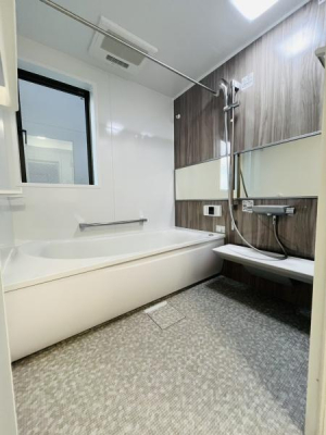 �_�ސ쌧������s�����̐V�z��ˌ��Ă̗���