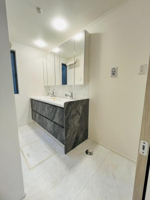 �_�ސ쌧������s�����̐V�z��ˌ��Ă̐��ʑ�E���ʏ�