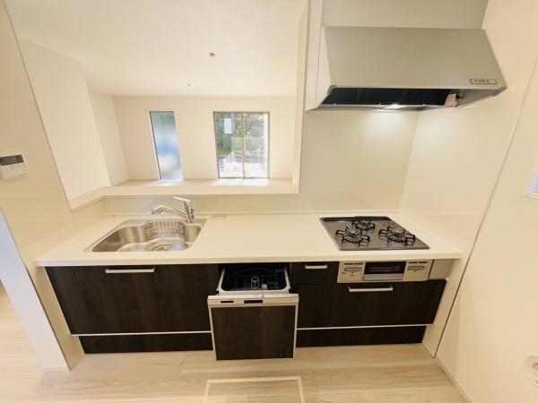 �_�ސ쌧������s�~���̐V�z��ˌ��ẴL�b�`��