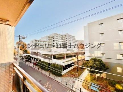 �_�ސ쌧����s������2���ڂ̒��Ã}���V�����̏Z�˂���̒��]�ʐ^