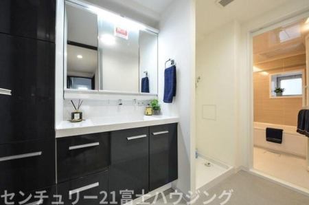 �_�ސ쌧�O�Y�S�t�R���x���̒��Ã}���V�����̐��ʑ�E���ʏ�