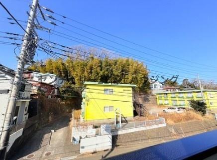 �_�ސ쌧����s�勘�̐V�z��ˌ��Ă̑O�ʓ��H�܂ތ��n�ʐ^