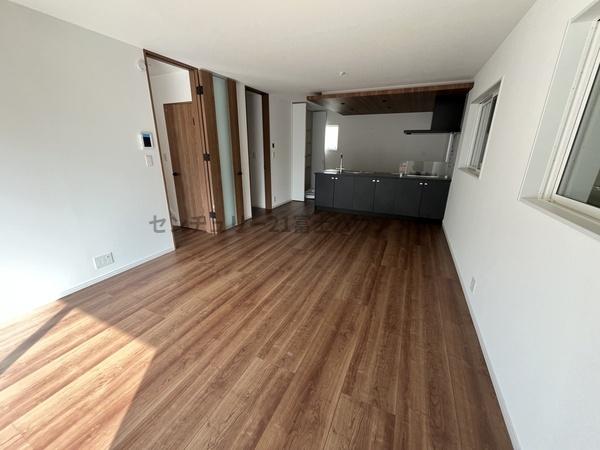 �_�ސ쌧������s�����u1���ڂ̐V�z��ˌ��Ẵ��r���O