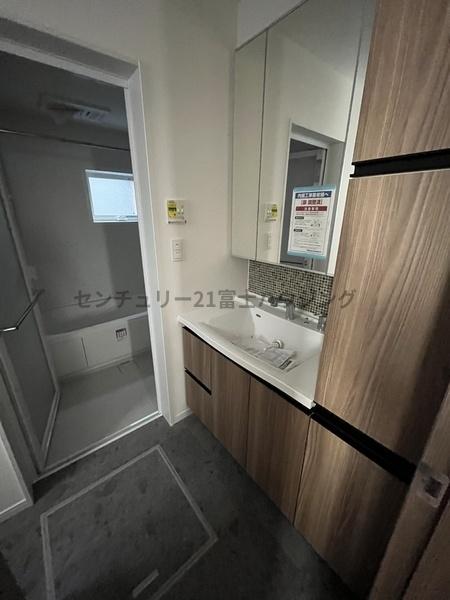 �_�ސ쌧������s�����u1���ڂ̐V�z��ˌ��Ă̐��ʑ�E���ʏ�