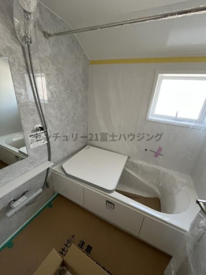 �_�ސ쌧������s�����u1���ڂ̐V�z��ˌ��Ă̗���