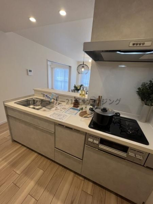 �_�ސ쌧������s�K���̒��Ã}���V�����̃L�b�`��