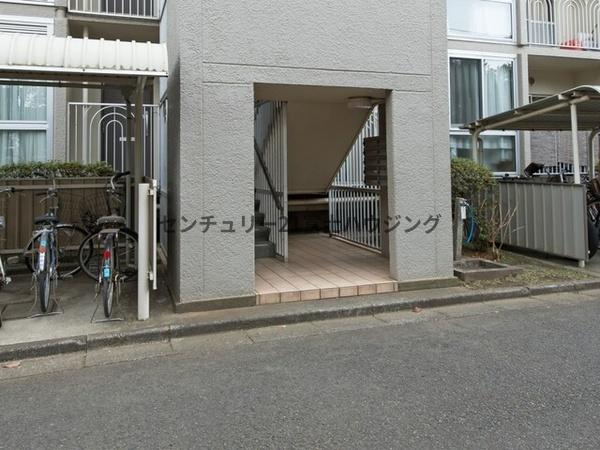 �_�ސ쌧������s�\�ԍ�3���ڂ̒��Ã}���V�����̃G���g�����X