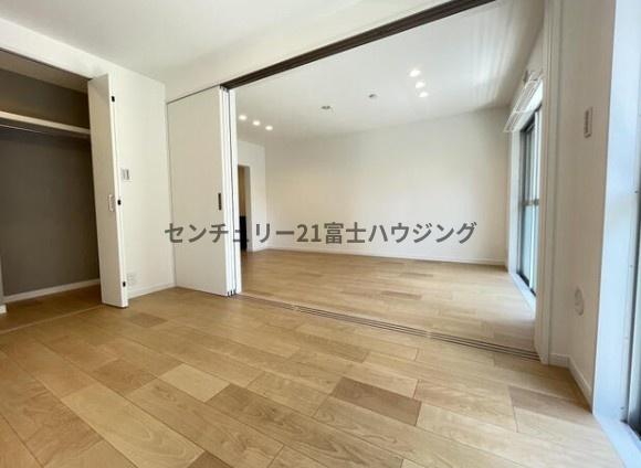 �_�ސ쌧������s�\�ԍ�3���ڂ̒��Ã}���V�����̃��r���O