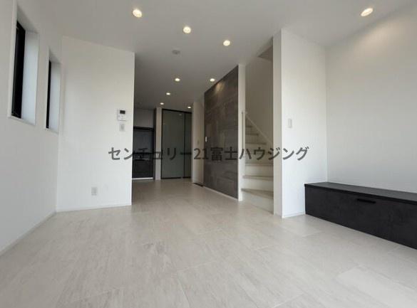 �_�ސ쌧���q�s�R��K�l4���ڂ̐V�z��ˌ��Ẵ��r���O