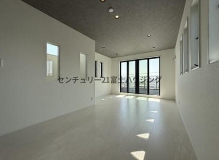 �_�ސ쌧���q�s�R��K�l4���ڂ̐V�z��ˌ��Ă̗m��