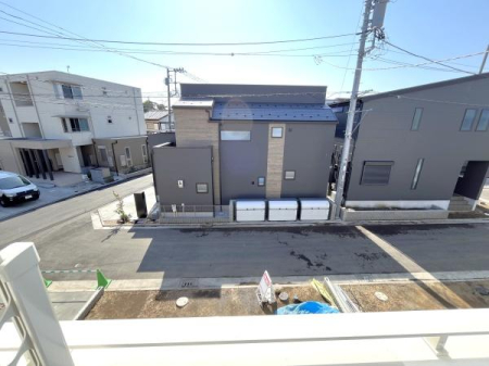 �_�ސ쌧������s�����u1���ڂ̐V�z��ˌ��Ă̑O�ʓ��H�܂ތ��n�ʐ^