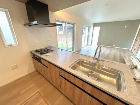 �_�ސ쌧������s�����u1���ڂ̐V�z��ˌ��ẴL�b�`��