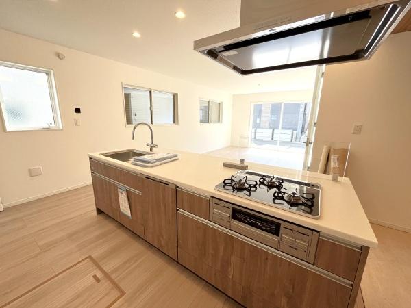 �_�ސ쌧������s�����u1���ڂ̐V�z��ˌ��ẴL�b�`��