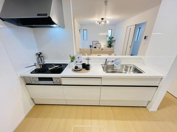 �_�ސ쌧������s����1���ڂ̐V�z��ˌ��ẴL�b�`��