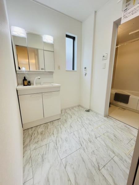 �_�ސ쌧������s����1���ڂ̐V�z��ˌ��Ă̐��ʑ�E���ʏ�