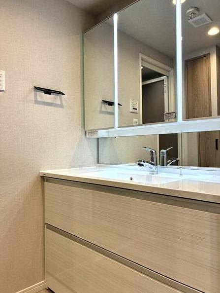 �_�ސ쌧����s�ғ����C��3���ڂ̒��Ã}���V�����̐��ʑ�E���ʏ�