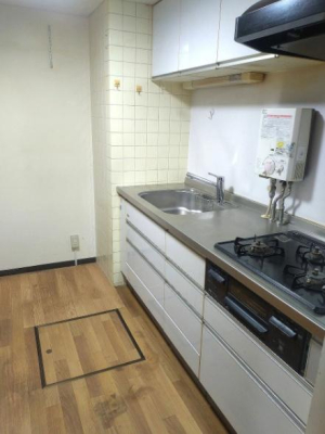 �_�ސ쌧����s�ғ�������2���ڂ̒��Ã}���V�����̃L�b�`��