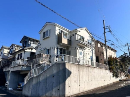 �_�ސ쌧����s���y�I�̒��È�ˌ��Ă̑O�ʓ��H�܂ތ��n�ʐ^