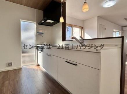 �_�ސ쌧����s���y�I�̒��È�ˌ��ẴL�b�`��