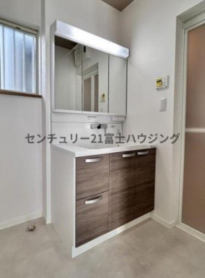 �_�ސ쌧����s���y�I�̒��È�ˌ��Ă̐��ʑ�E���ʏ�