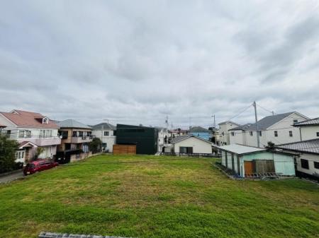 �_�ސ쌧������s������2���ڂ̐V�z��ˌ��Ă̏Z�˂���̒��]�ʐ^