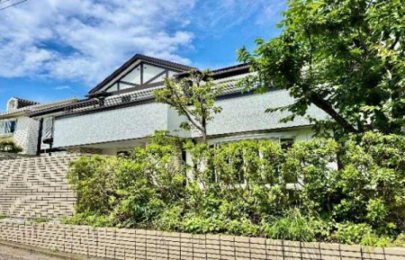 神奈川県鎌倉市津 533-17の中古一戸建ての現地外観写真