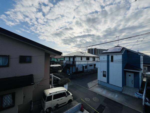 �_�ސ쌧������s�����̐V�z��ˌ��Ă̏Z�˂���̒��]�ʐ^