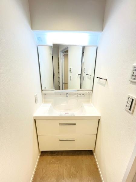 �_�ސ쌧������s���a�c2���ڂ̒��Ã}���V�����̐��ʑ�E���ʏ�