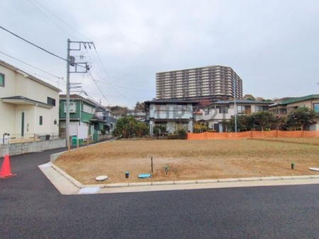 �_�ސ쌧������s�Ï��̓y�n�̑O�ʓ��H�܂ތ��n�ʐ^