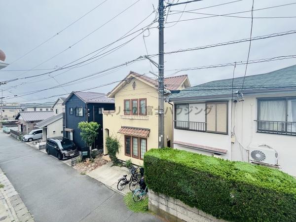 �_�ސ쌧������s�����̐V�z��ˌ��Ă̏Z�˂���̒��]�ʐ^
