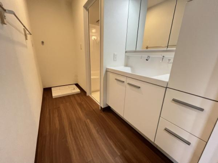 �_�ސ쌧������s�~��1���ڂ̒��Ã}���V�����̐��ʑ�E���ʏ�