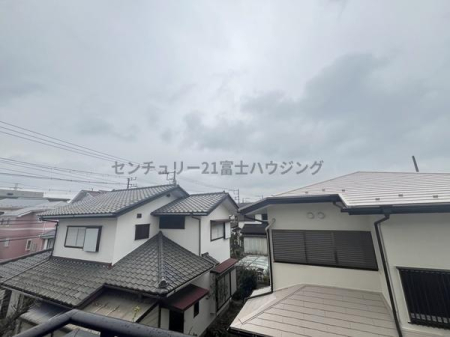 �_�ސ쌧������s��̐V�z��ˌ��Ă̏Z�˂���̒��]�ʐ^