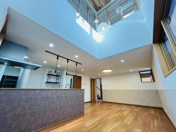 �_�ސ쌧������s�l�|3���ڂ̐V�z��ˌ��Ẵ��r���O