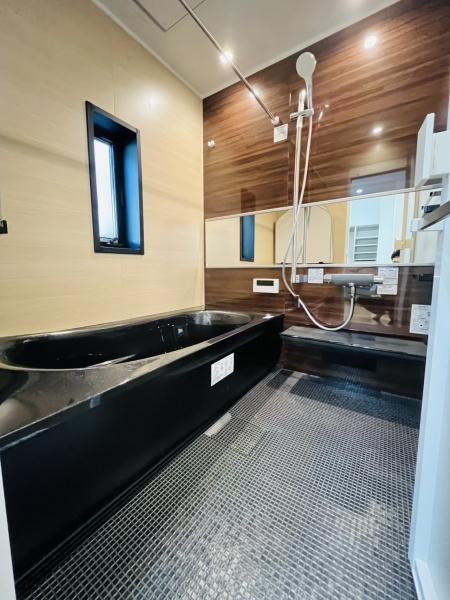 �_�ސ쌧������s�l�|3���ڂ̐V�z��ˌ��Ă̗���