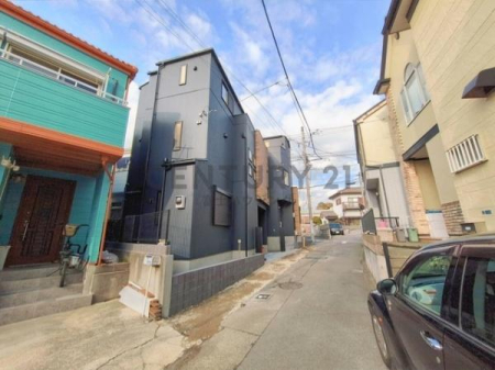 �_�ސ쌧����s�А�3���ڂ̐V�z��ˌ��Ă̑O�ʓ��H�܂ތ��n�ʐ^